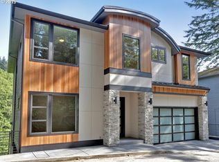 3125 SW Champlain Dr, Portland, OR 97205