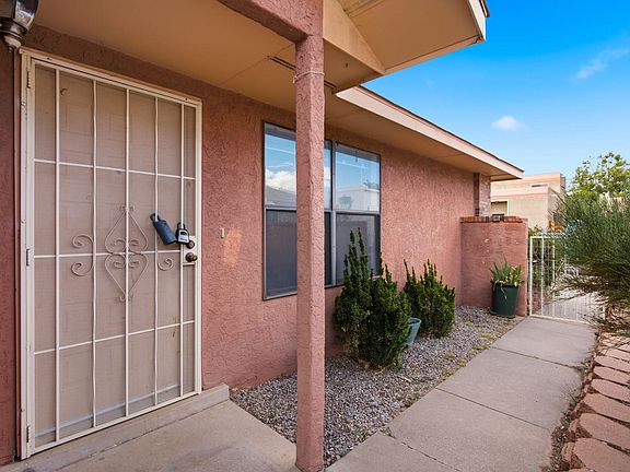 5th image of 7708 Pinewood Dr NW