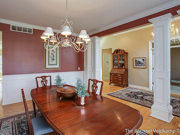 4th image of 2300 Cascade Lakes Cir SE