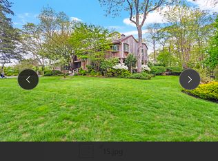 28 Weesuck Ave, East Quogue, NY 11942