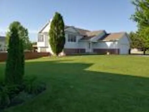 4224 Lindsey Dr, Manhattan, KS 66502