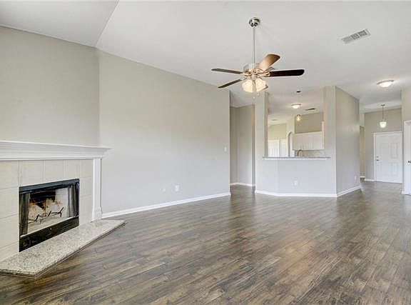 3rd image of 100 Edison Dr