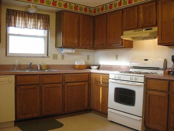 3rd image of 3699 Kilmuir Dr