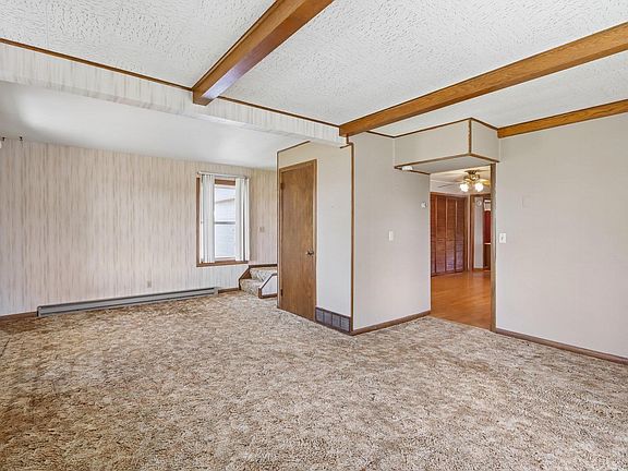 4th image of 207 4th St