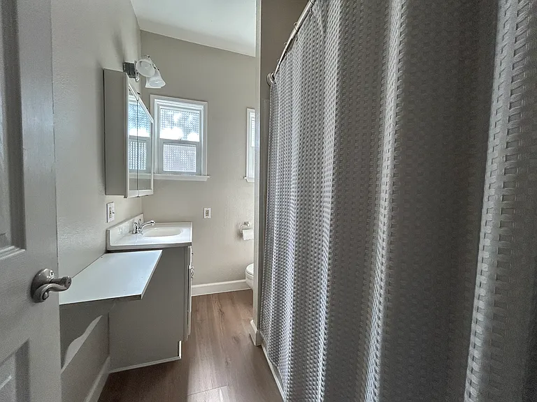 1145 Parker Ave — Photo 7