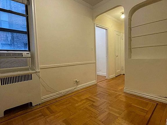 3rd image of 105 E 24th St APT 2D