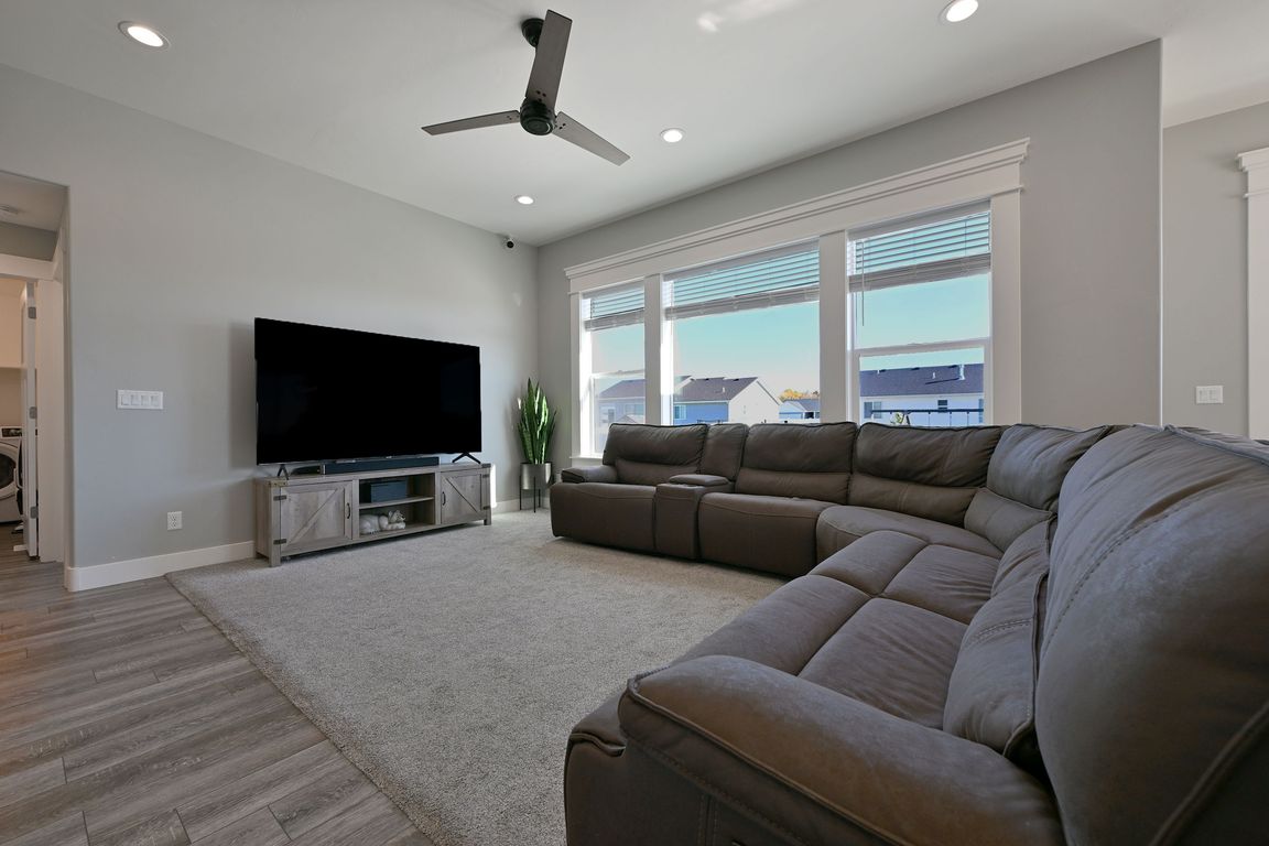 next background image