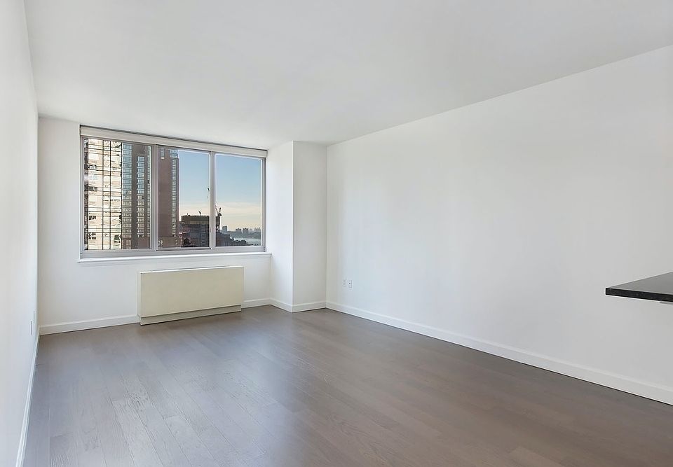 1st image of 561 10th Ave APT 3D