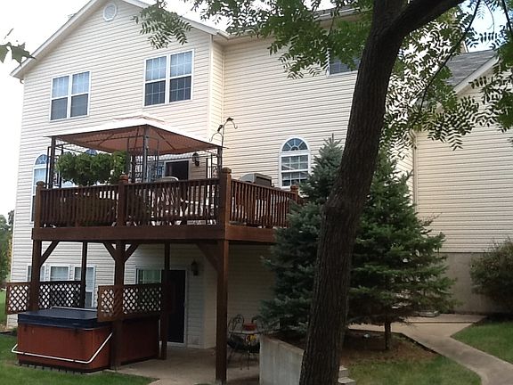 3rd image of 440 Bluff Dr