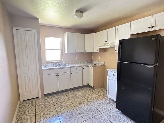5th image of 318 Ronnie Cir