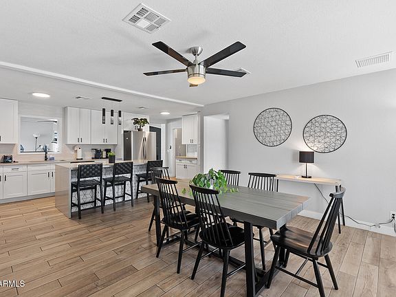 3rd image of 726 W 19TH Street