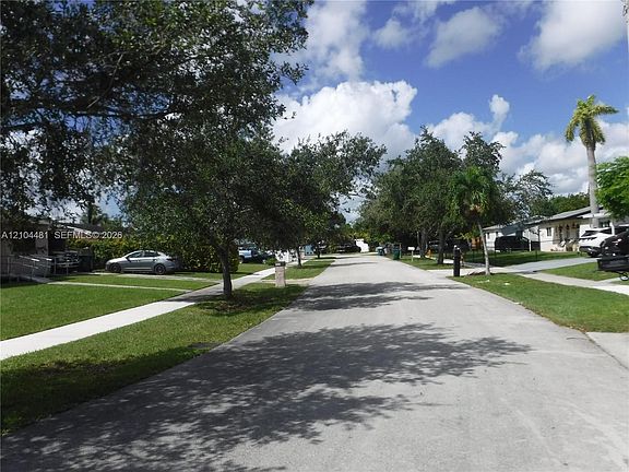 4th image of 10451 SW 202nd Ter