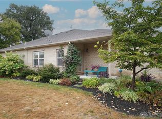 381 Lauryn Meadows Ct, Fairfield, OH