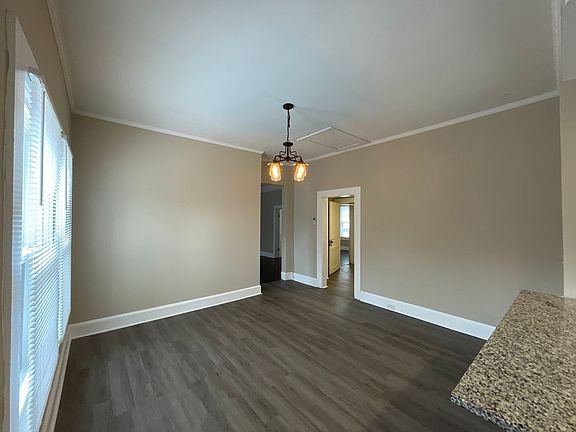 5th image of 220 S Rose Ave