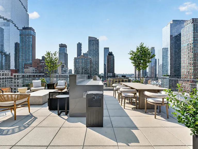 400 W 38th St #5GN — Photo 29