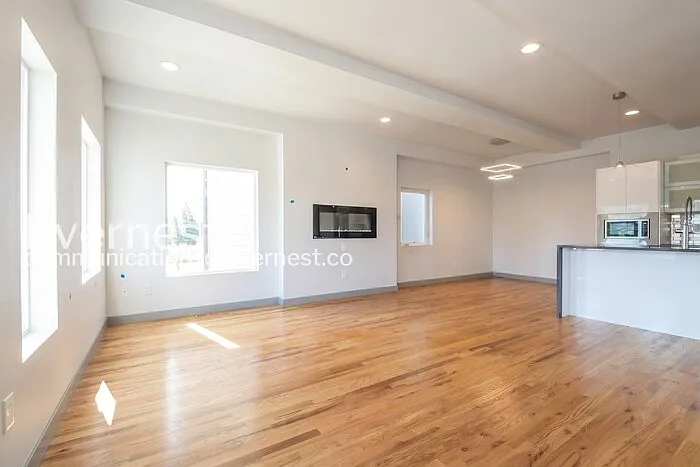 1237 Tennyson St — Photo 7