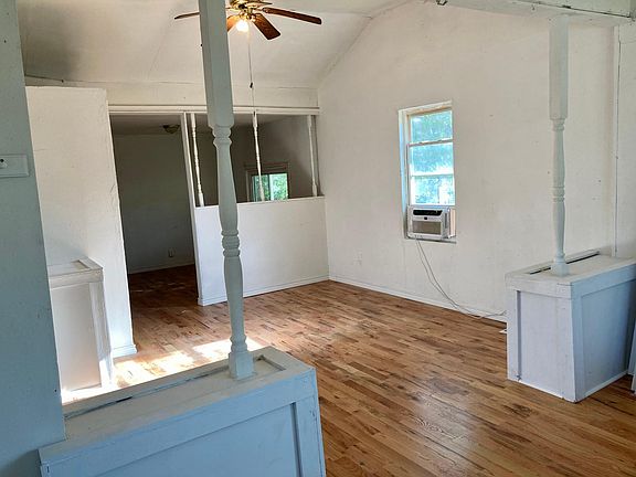 2nd image of 1216 E Bryan Ave
