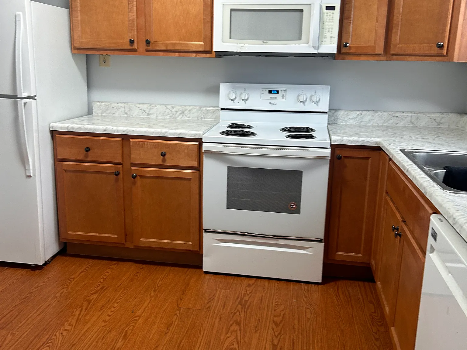2 bed, 830 sqft, $1,100 — Photo 4