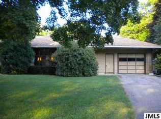 544 East Dr, Marshall, MI 49068