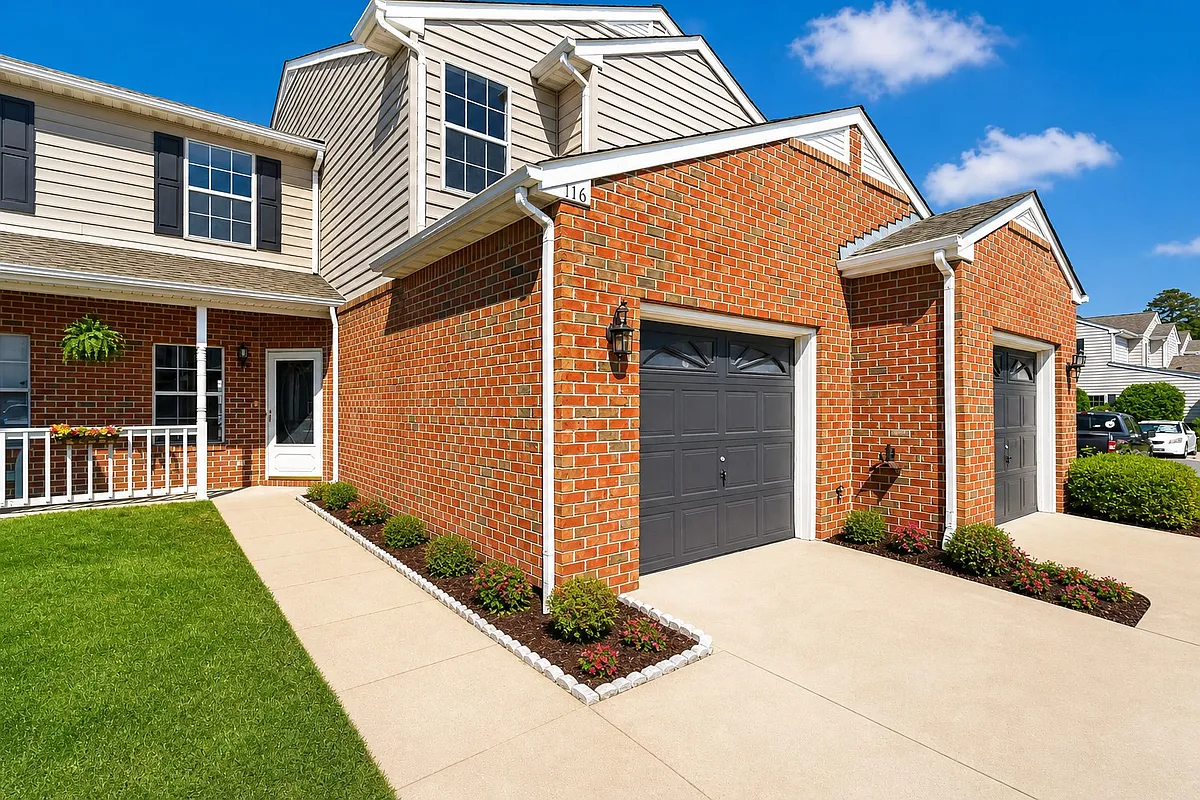 Building Photo - 116 Chanticlair Dr