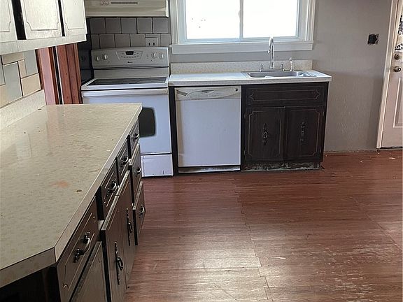 4th image of 702 Lookout Ave