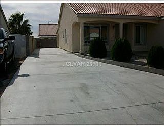 2nd image of 3425 Slapton Ave