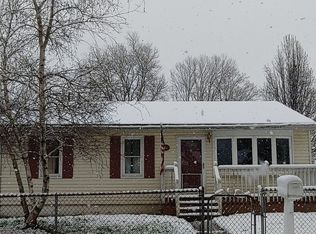 300 Capri St, Pekin, IL 61554