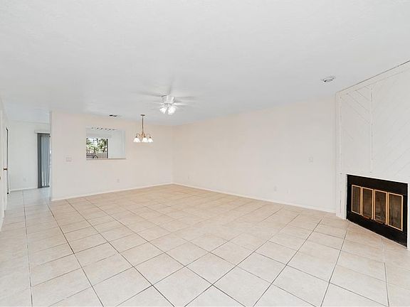 5th image of 2990 Embassy Ct