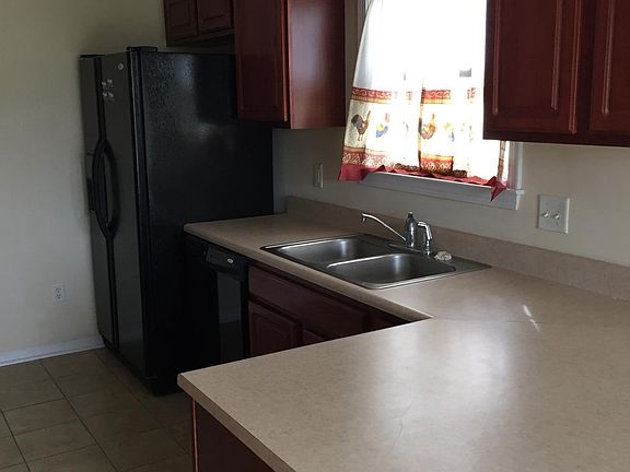 Peppercorn kitchen view1