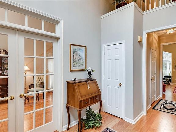 3rd image of 5275 Wyntree Ct