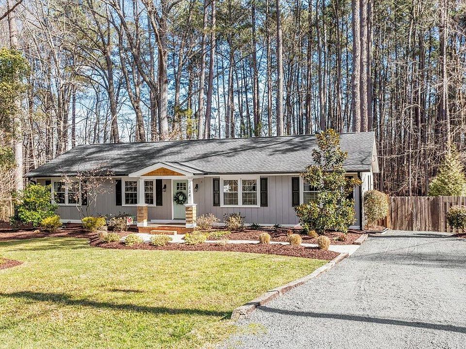 1st image of 134 Landsbury Dr