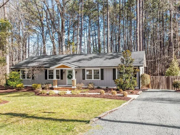134 Landsbury Dr, Durham, NC 27707
