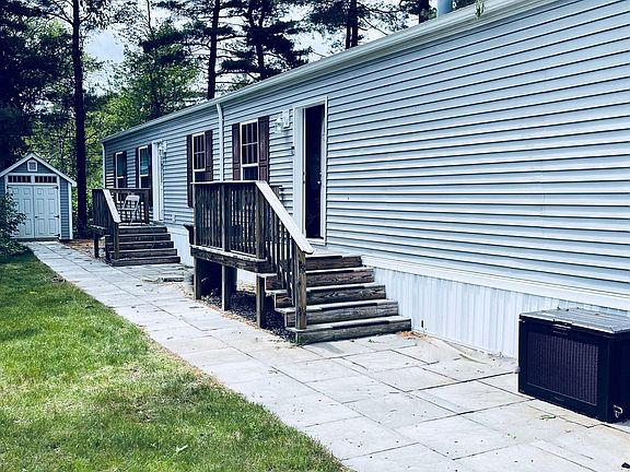 3rd image of 83 Kristen Ln