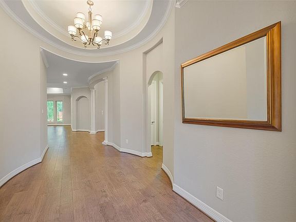 4th image of 5319 Macquarie Point Lane