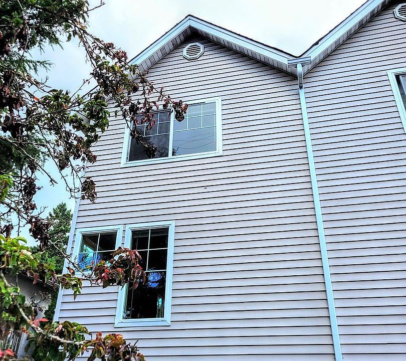 1st image of 12324 33rd Ave NE #B