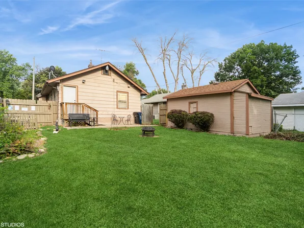 3701 Amherst St, Des Moines, IA 50313