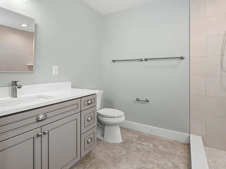 70 Forest Hill Dr — Photo 19