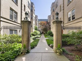 819 Forest Ave APT 2W, Evanston, IL 60202