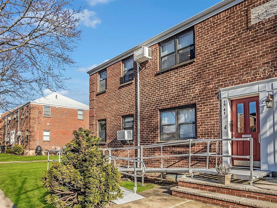 1st image of 1541 159th St Unit 1541
