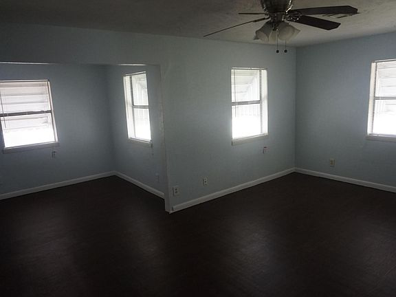 5th image of 2805 S Hills Ave