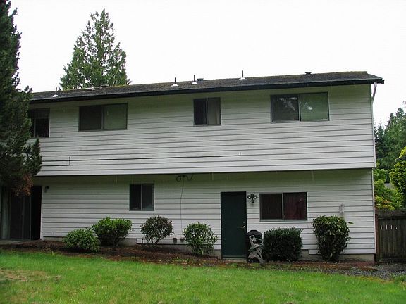 3rd image of 4113 192nd St SW