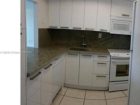 3rd image of 5401 Collins Ave APT 829