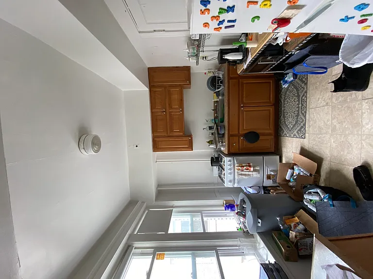 127 Sutherland Rd #J — Photo 5