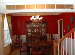 210 Sweet Bay Dr, Sharpsburg, GA 30277