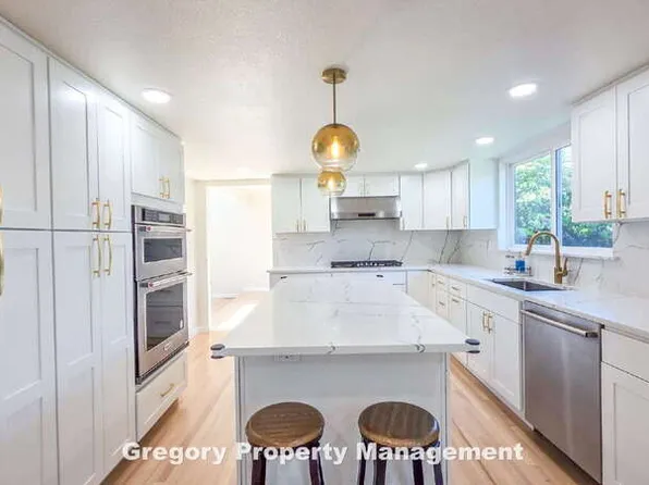 11204 NE 58th Pl, Kirkland, WA 98033