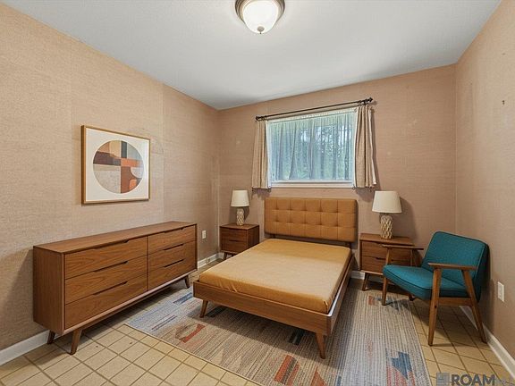 3rd image of 4034 N Maiden Dr
