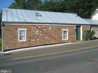 38 E Lee St, Warrenton, VA 20186