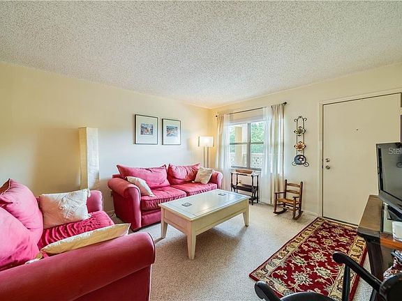 5th image of 4920 Locust St NE APT 315