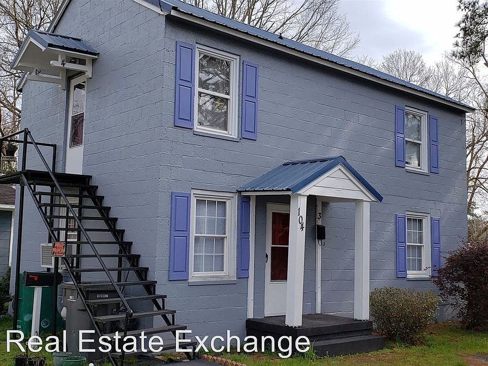 1st image of 104 Charles St APT 3