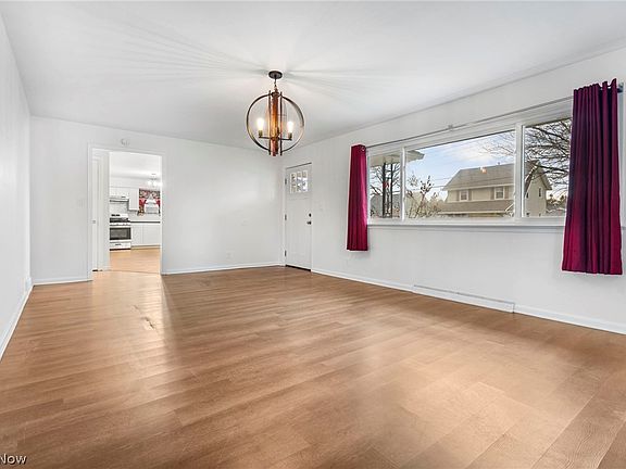 5th image of 2614 Fletcher Ave NE